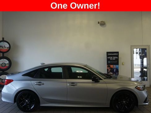 Used 2024 Honda Civic Sport image 2