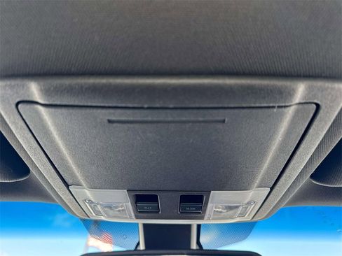 Used 2013 Ford Taurus Limited image 24