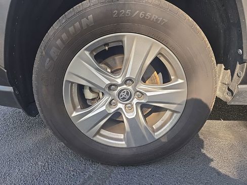 Used 2024 Toyota RAV4 XLE image 6