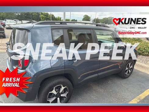 Used 2022 Jeep Renegade Trailhawk w/ Sun/Sound Group AWD/4WD image 3