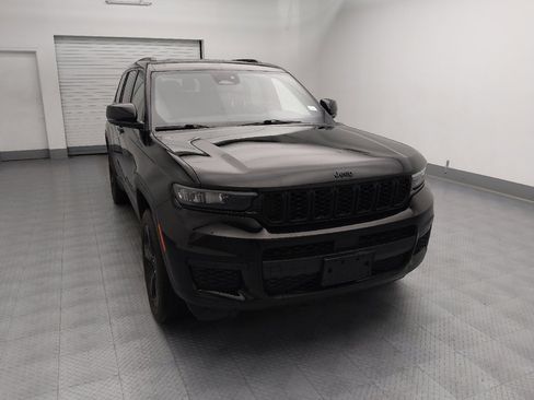 Used 2023 Jeep Grand Cherokee L Laredo image 14