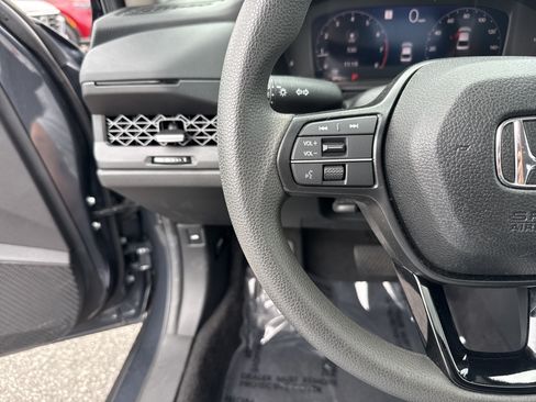 Certified 2025 Honda Accord SE image 19