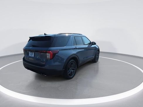 Used 2025 Ford Explorer ST w/ Sun And Sound Package AWD/4WD image 8