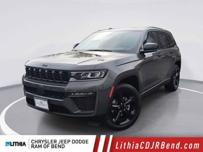 New 2026 Jeep Grand Cherokee Limited w/ Limited Altitude Package