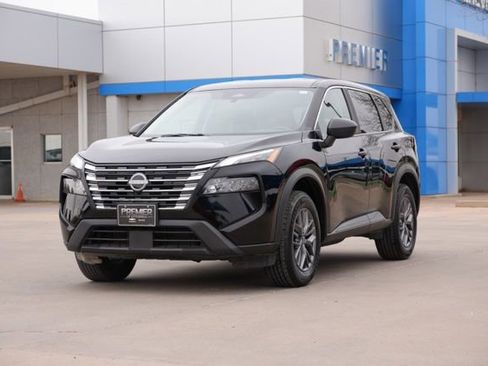 Used 2024 Nissan Rogue S image 8