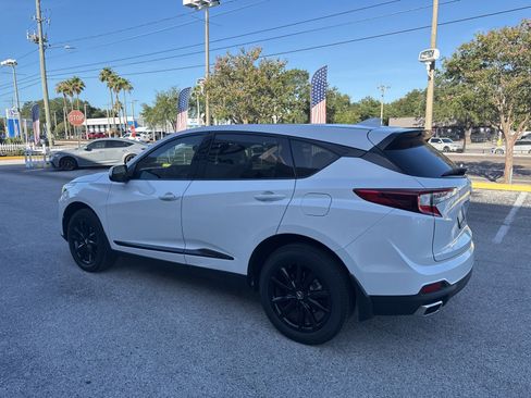 Used 2025 Acura RDX SH-AWD image 5