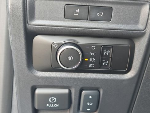 Certified 2023 Ford Expedition Limited image 29