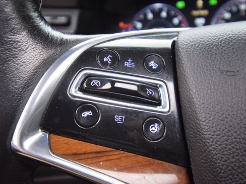 Used 2015 Cadillac Escalade Premium image 34