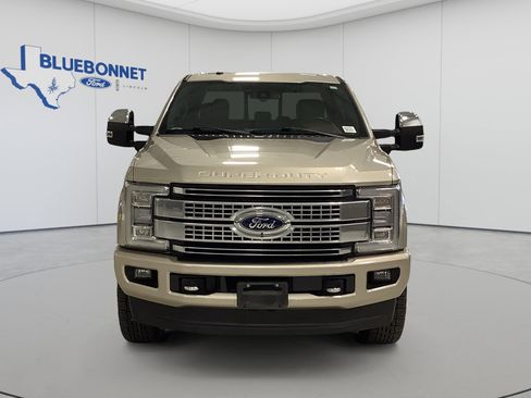 Used 2018 Ford F250 Platinum w/ Platinum Ultimate Package AWD/4WD image 2