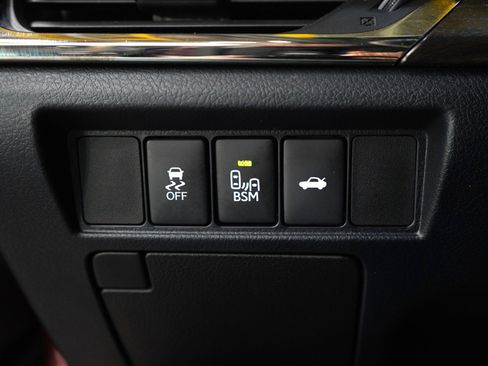 Used 2016 Toyota Avalon XLE Premium FWD image 24