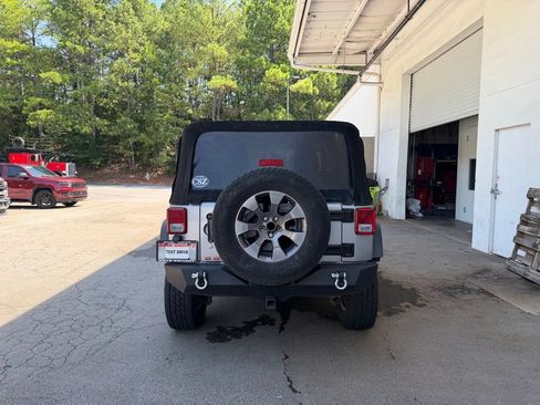 Used 2015 Jeep Wrangler Sport w/ Quick Order Package 24S AWD/4WD image 6