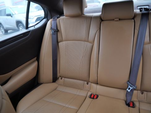 Used 2019 Lexus ES 300h w/ Accessory Package 2 image 12