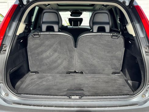 Used 2020 Volvo XC90 T5 Momentum w/ Protection Package Premier FWD image 15