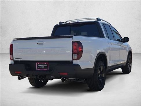 New 2026 Honda Ridgeline Black Edition image 2