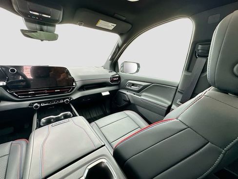 New 2024 Chevrolet Silverado EV RST image 22