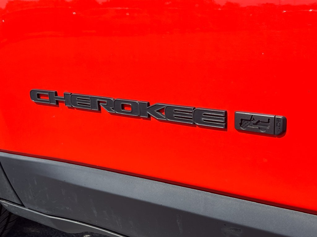 Used 2021 Jeep Cherokee Latitude Lux 80th Anniv w/ Quick Order Package 26U 80TH AWD/4WD image 16