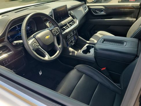 Used 2023 Chevrolet Tahoe Premier AWD/4WD image 10