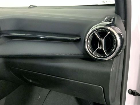 Used 2025 Chevrolet Equinox LT image 16