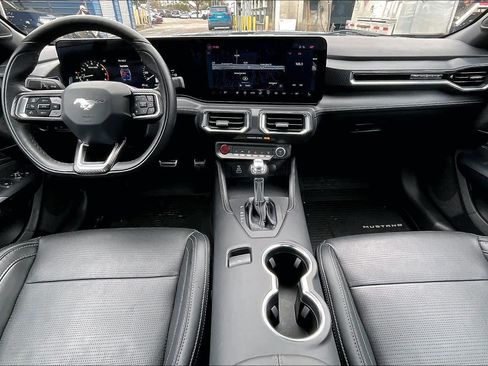 Used 2025 Ford Mustang Premium image 15