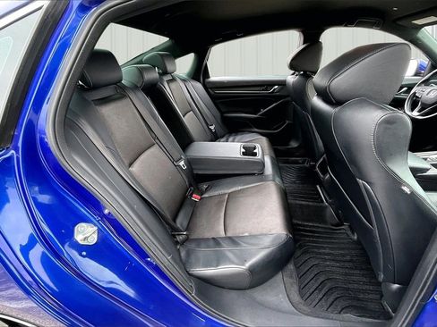 Used 2018 Honda Accord Sport image 23