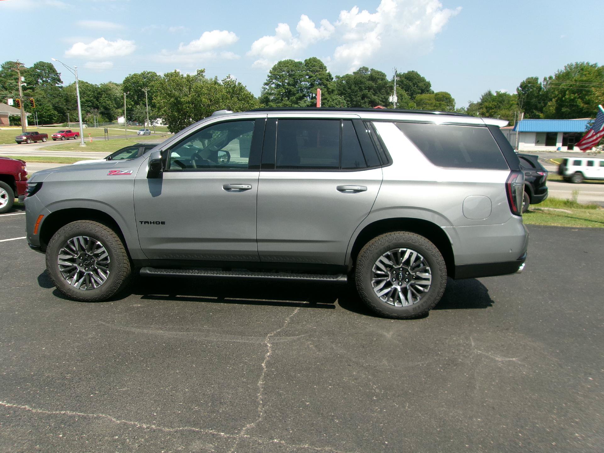 New 2026 Chevrolet Tahoe Z71 w/ Comfort Package AWD/4WD image 5