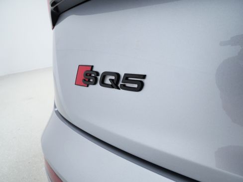 Used 2023 Audi SQ5 Prestige w/ Prestige Package AWD/4WD image 6