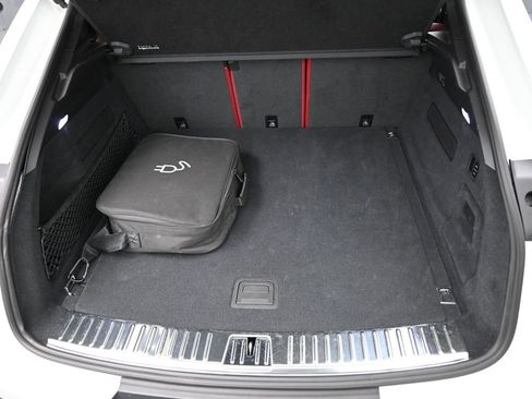 Certified 2022 Porsche Cayenne E-Hybrid Coupe image 34