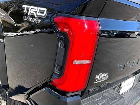 Used 2025 Toyota Tacoma TRD Sport AWD/4WD image 43