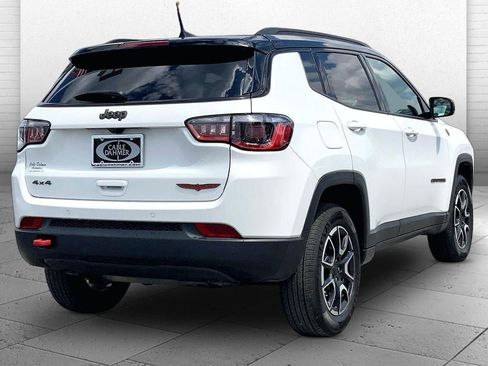 Used 2024 Jeep Compass Trailhawk AWD/4WD image 12