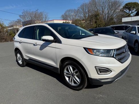 Used 2017 Ford Edge SEL w/ Equipment Group 201A image 3