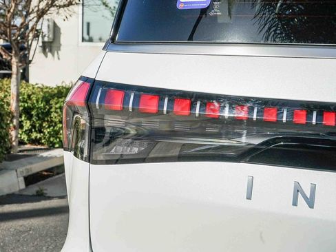 New 2026 INFINITI QX80 Luxe w/ Cargo Package image 7