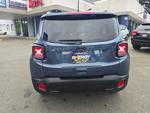 Used 2023 Jeep Renegade Latitude AWD/4WD image 6