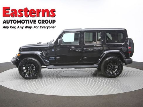 Used 2025 Jeep Wrangler Unlimited Sahara AWD/4WD image 55