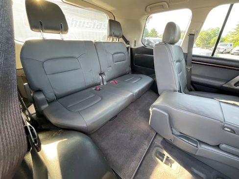 Used 2009 Toyota Land Cruiser image 31