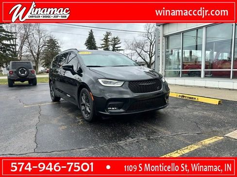 Used 2021 Chrysler Pacifica Touring w/ S Appearance Package FWD image 1