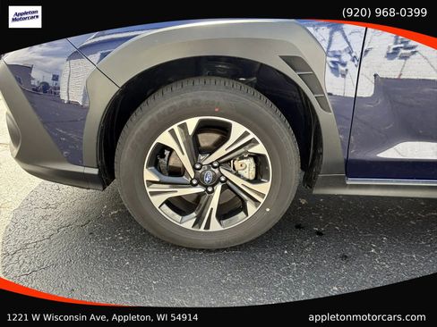 Used 2025 Subaru Crosstrek 2.0i Premium AWD/4WD image 33
