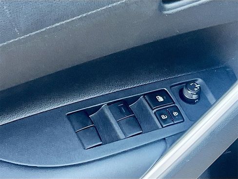 Used 2024 Toyota Corolla Cross LE image 17