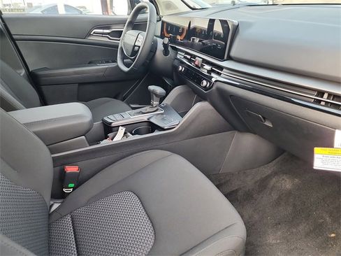 New 2026 Kia Sportage LX w/ LX Convenience Package image 17