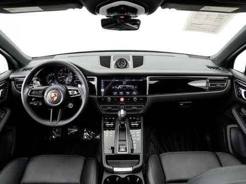 Certified 2026 Porsche Macan AWD/4WD image 21