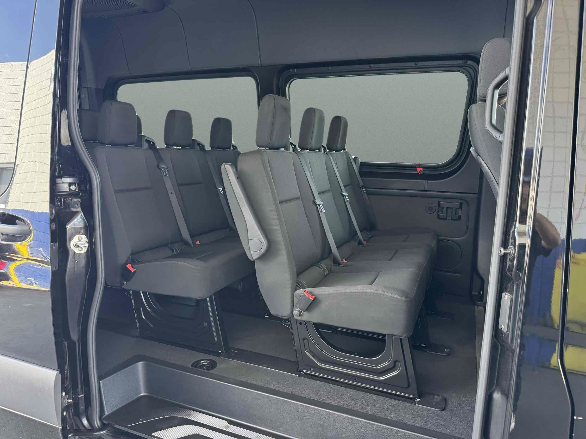 Used 2024 Mercedes-Benz Sprinter 2500 image 13
