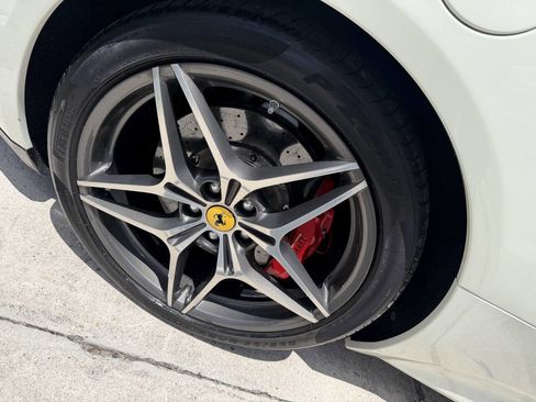 Used 2015 Ferrari California T RWD image 22