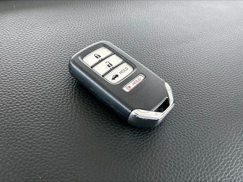 Used 2018 Honda Accord Sport image 31