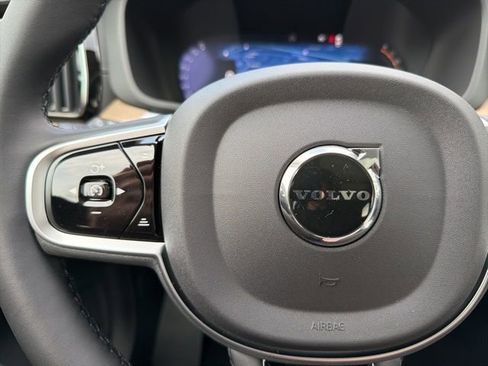 New 2026 Volvo XC60 B5 Ultra w/ Climate Package image 25