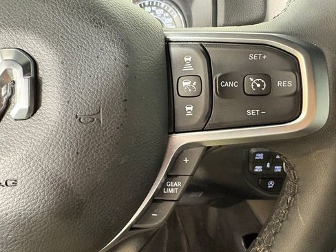 Used 2025 RAM 1500 Big Horn AWD/4WD image 23