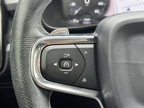 Used 2019 Volvo XC40 T5 R-Design AWD/4WD image 24