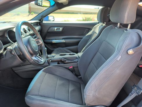 Used 2016 Ford Mustang Coupe RWD image 11