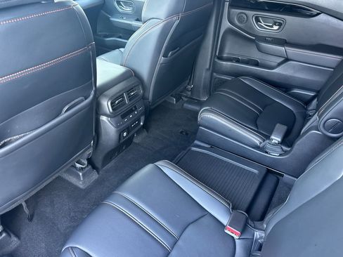 Certified 2025 Honda Pilot TrailSport image 26