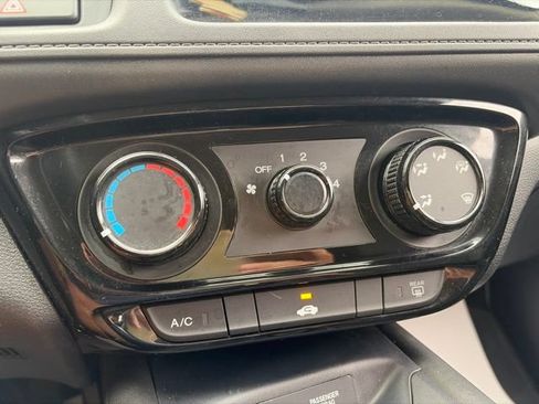 Used 2019 Honda HR-V LX image 15