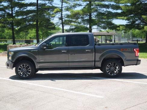 Used 2016 Ford F150 XLT w/ Equipment Group 302A Luxury AWD/4WD image 18