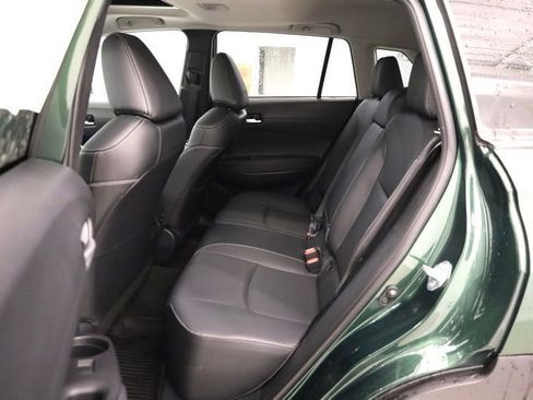 Used 2022 Toyota Corolla Cross XLE w/ Convenience Package image 33